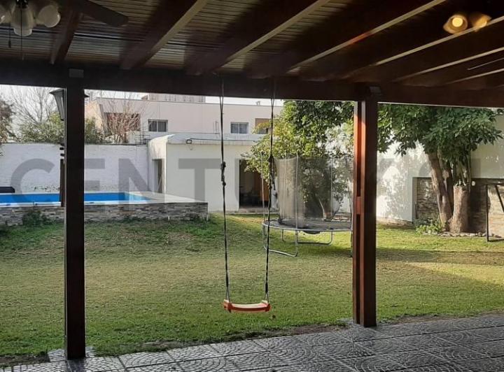 Casa · 475m² · 5 Ambientes · 3 Cocheras