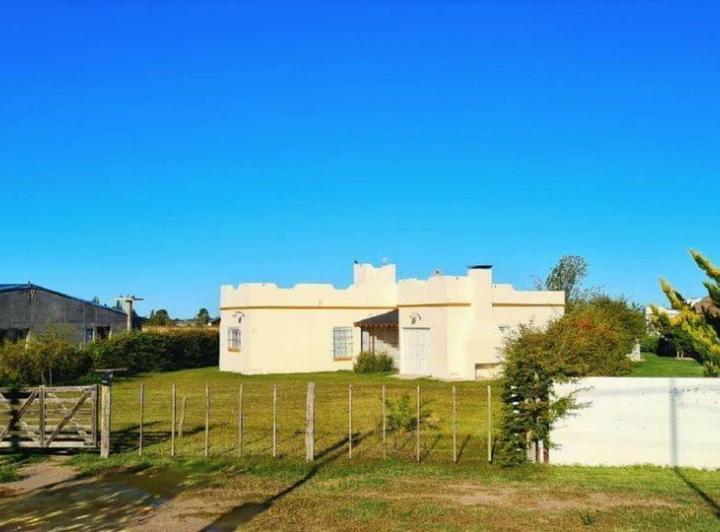 Casa · 140m² · 4 Ambientes · 2 Cocheras
