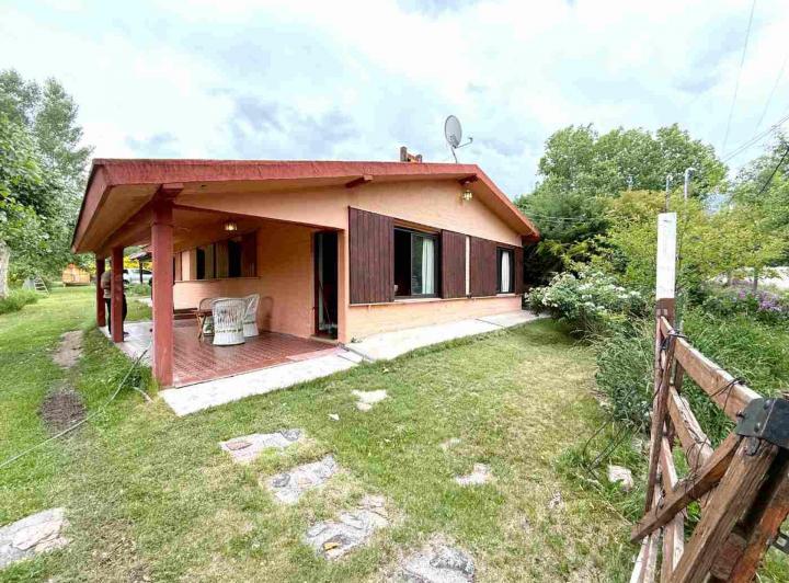Casa · 189m² · 6 Ambientes · 3 Cocheras