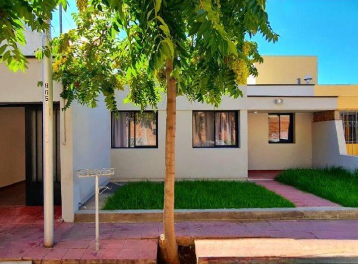 Casa · 128m² · 6 Ambientes · 2 Cocheras