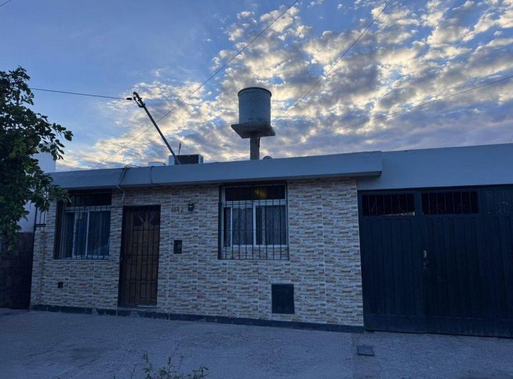 Casa · 222m² · 7 Ambientes · 1 Cochera