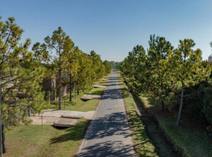 Terreno · 702m²