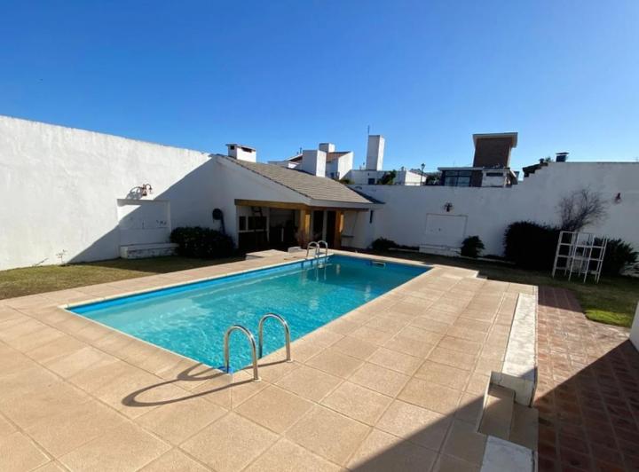 Terreno · 60m² · 2 Ambientes · 2 Cocheras