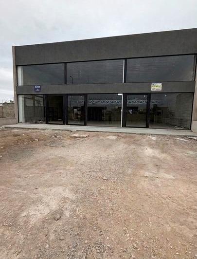 Local comercial · 100m² · 2 Ambientes · 1 Cochera