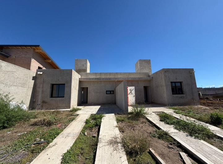 Casa · 73m² · 3 Ambientes · 1 Cochera