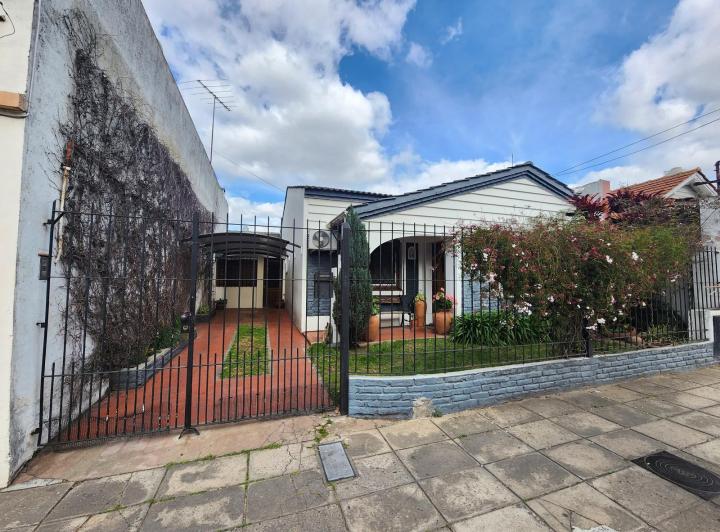 Casa · 120m² · 5 Ambientes · 1 Cochera