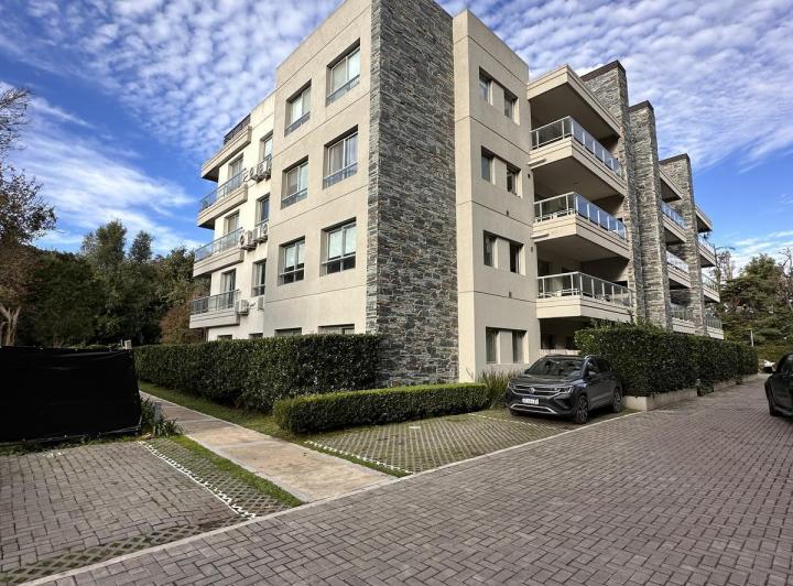 Departamento · 70m² · 3 Ambientes · 1 Cochera