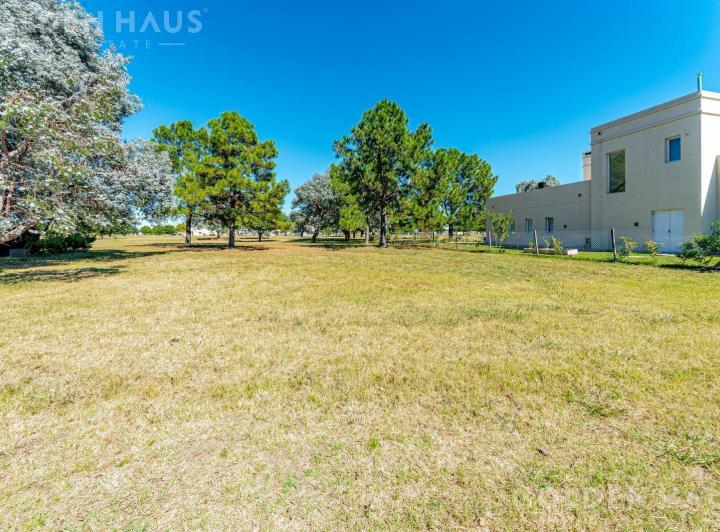 Terreno · 1035m²