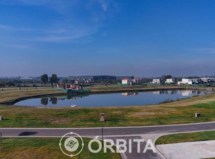 Terreno · 674m²
