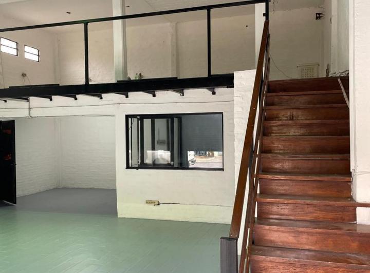 Local comercial · 150m² · 1 Cochera