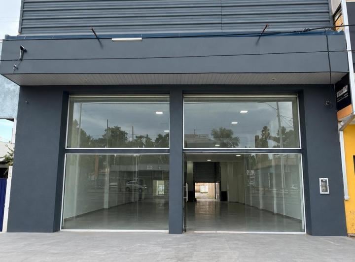 Local comercial · 479m²