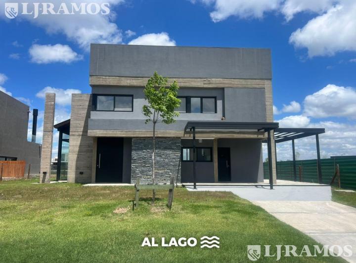 Casa · 195m² · 7 Ambientes · 2 Cocheras