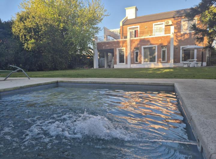 Casa · 190m² · 3 Dormitorios · 1 Cochera