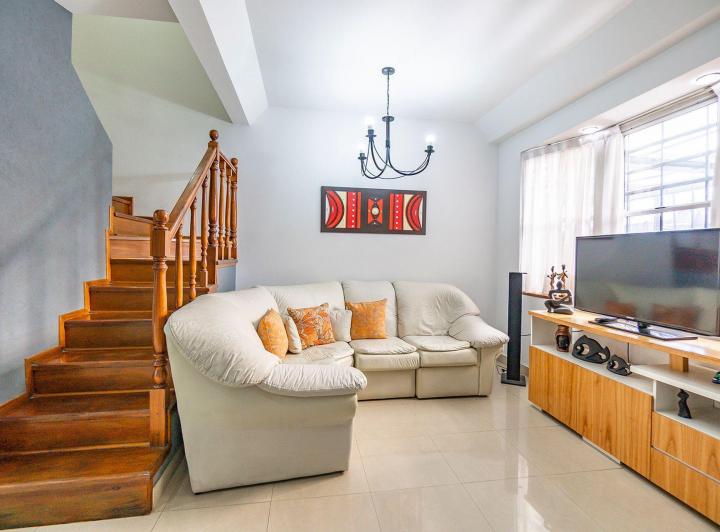 Casa · 84m² · 4 Ambientes · 1 Cochera