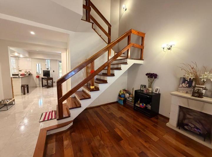 Casa · 170m² · 4 Ambientes · 1 Cochera