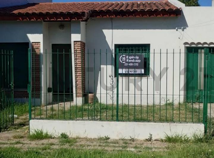 Casa · 59m² · 3 Ambientes · 1 Cochera