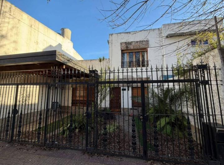 Casa · 130m² · 6 Ambientes
