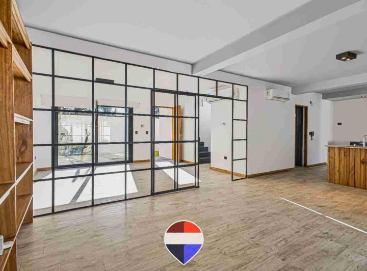 Casa · 121m² · 3 Ambientes · 1 Cochera