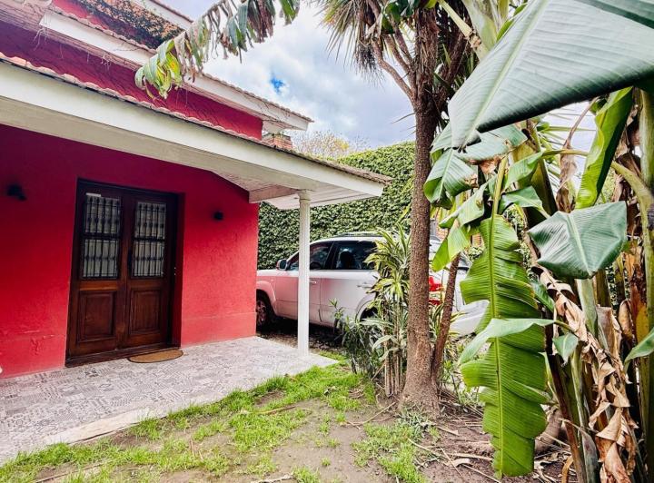 Casa · 127m² · 4 Ambientes · 3 Cocheras