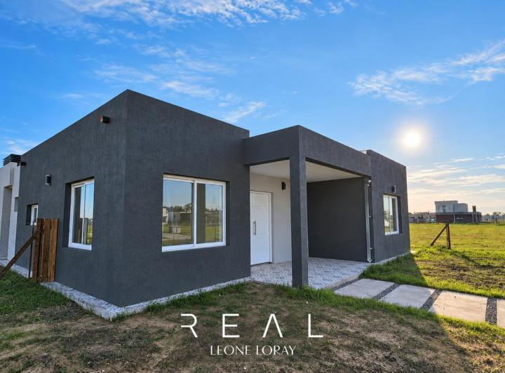 Casa · 650m² · 4 Ambientes · 2 Cocheras