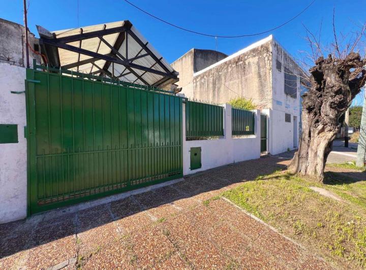 Casa · 350m² · 3 Ambientes · 1 Cochera