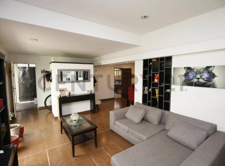 Casa · 120m² · 4 Ambientes · 4 Cocheras