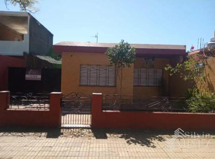 Casa · 200m² · 4 Ambientes · 2 Cocheras