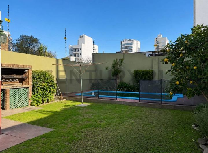 Casa · 132m² · 5 Ambientes · 1 Cochera