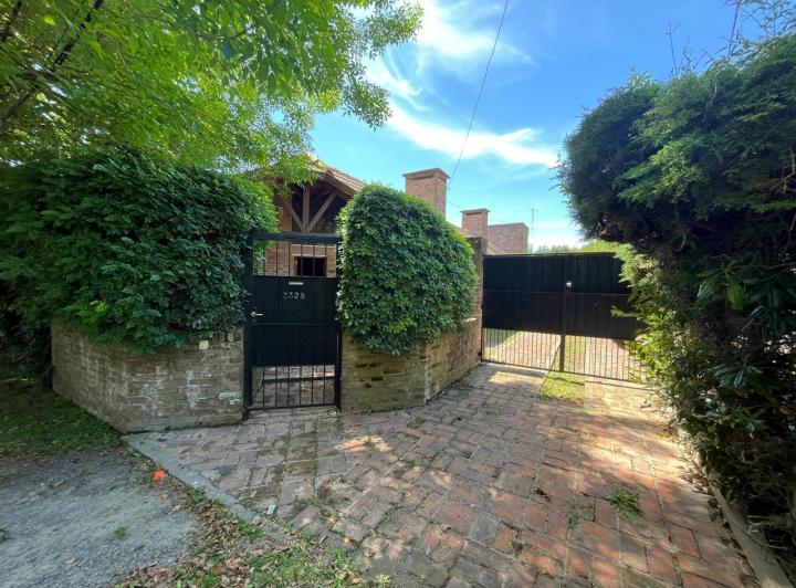 Casa · 103m² · 5 Ambientes · 1 Cochera