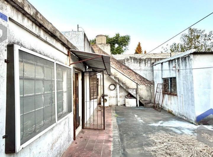 Casa · 200m² · 3 Ambientes · 1 Cochera