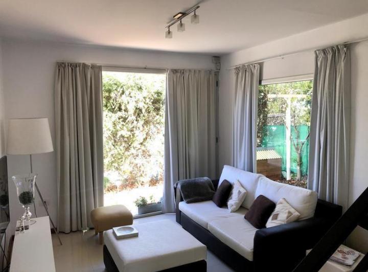 Casa · 90m² · 3 Ambientes · 2 Cocheras