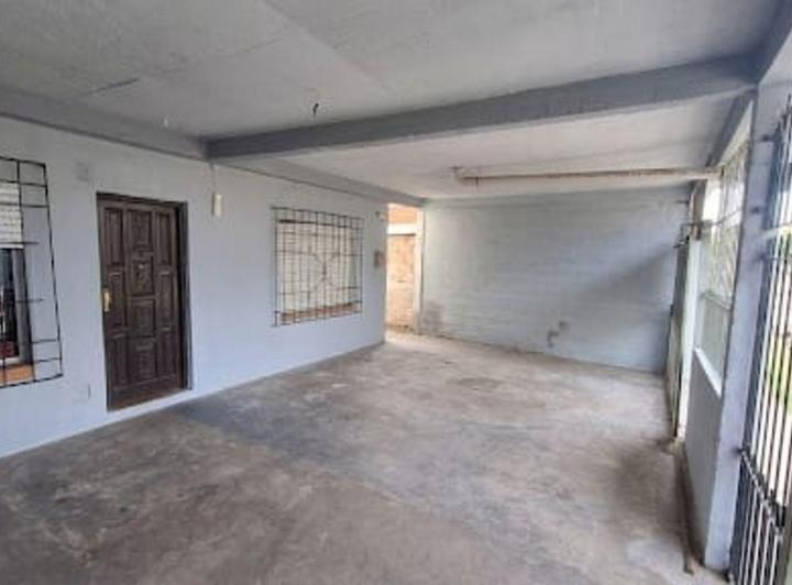 Casa · 160m² · 3 Ambientes · 2 Cocheras