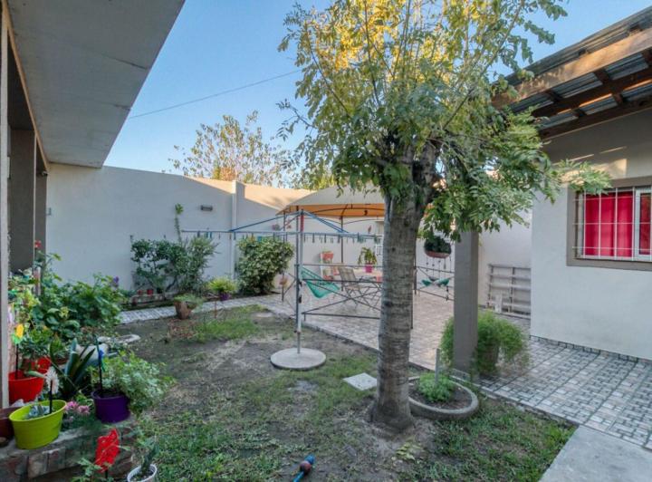 Casa · 125m² · 4 Ambientes · 1 Cochera