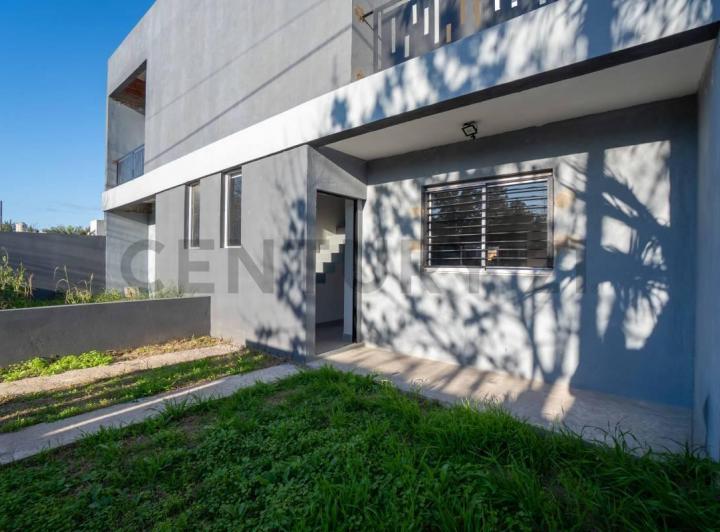 Casa · 90m² · 3 Ambientes · 1 Cochera