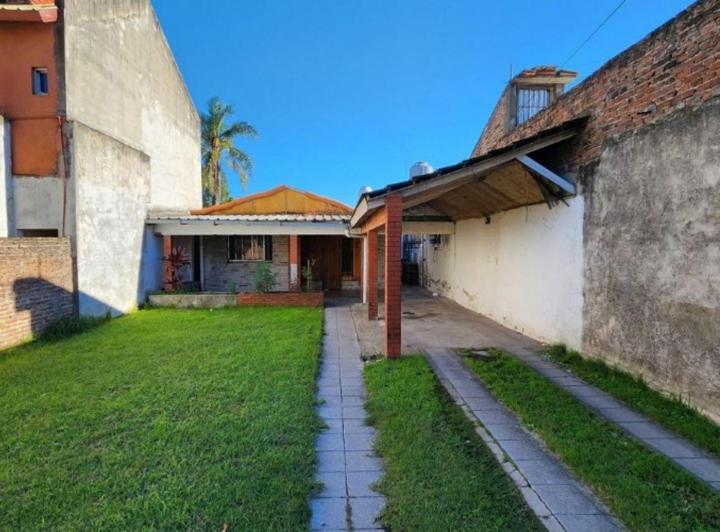 Casa · 165m² · 4 Ambientes · 3 Cocheras