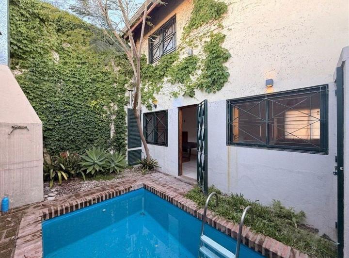 Casa · 73m² · 3 Ambientes · 1 Cochera