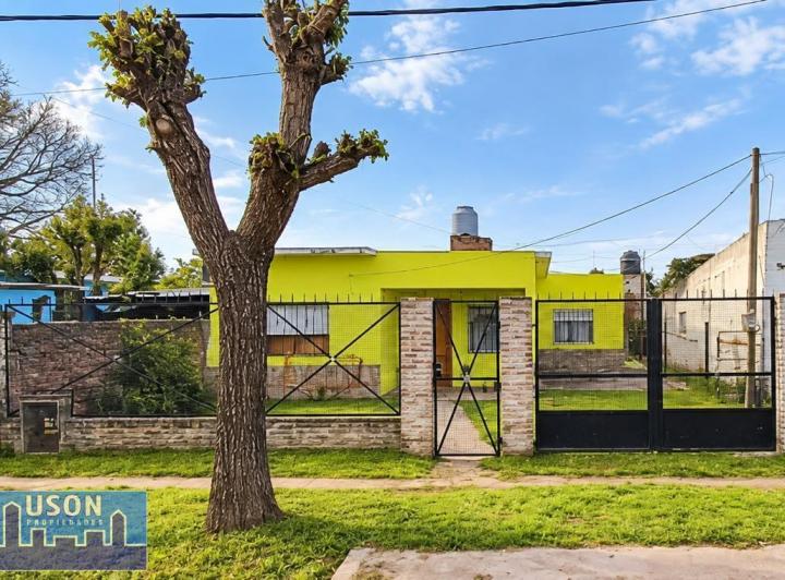 Casa · 72m² · 4 Ambientes · 1 Cochera