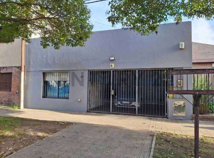 Casa · 139m² · 4 Ambientes · 2 Cocheras