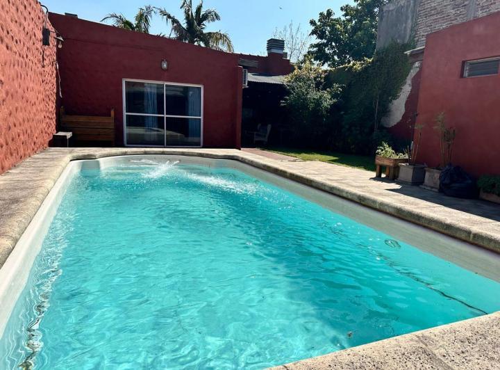Casa · 160m² · 4 Ambientes · 1 Cochera