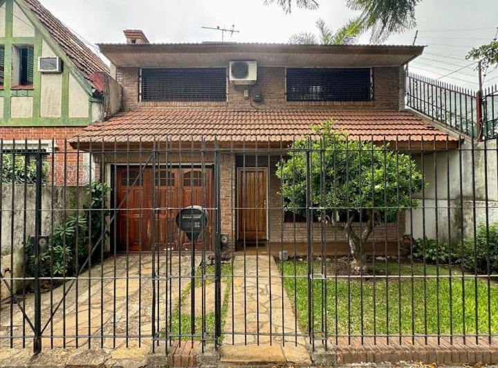 Casa · 147m² · 4 Ambientes · 1 Cochera