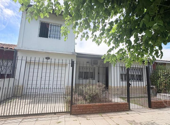 Casa · 150m² · 5 Ambientes · 1 Cochera