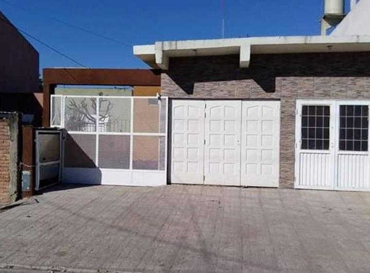Casa · 103m² · 3 Ambientes · 1 Cochera