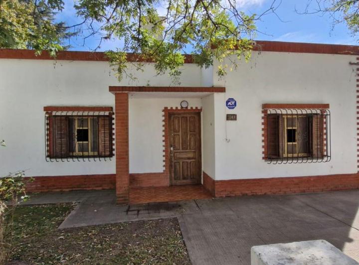 Casa · 113m² · 3 Ambientes · 1 Cochera
