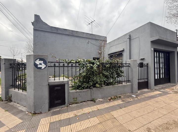 Casa · 200m² · 4 Ambientes · 1 Cochera