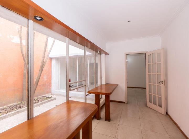 Casa · 161m² · 5 Ambientes · 1 Cochera