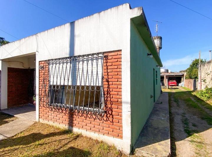 Casa · 90m² · 4 Ambientes · 5 Cocheras