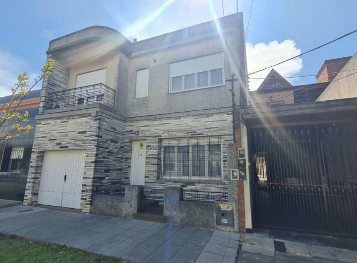 Casa · 120m² · 3 Ambientes · 1 Cochera
