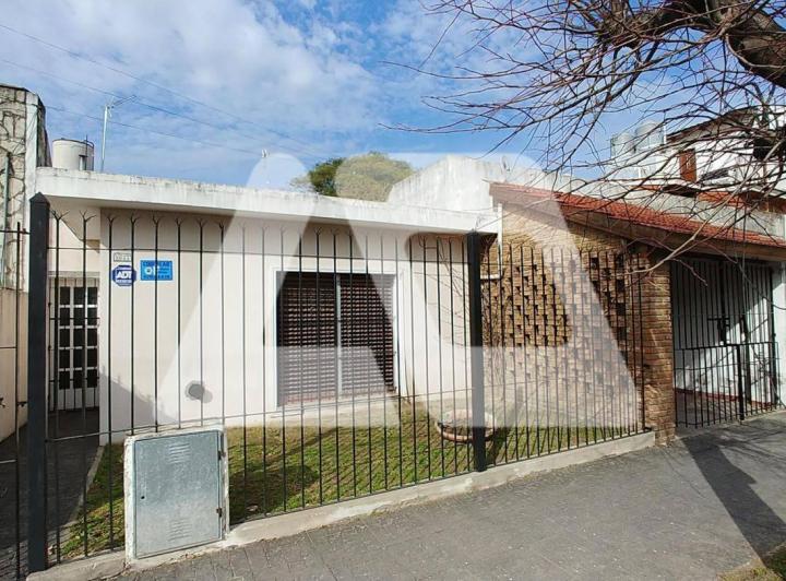 Casa · 135m² · 4 Ambientes · 1 Cochera
