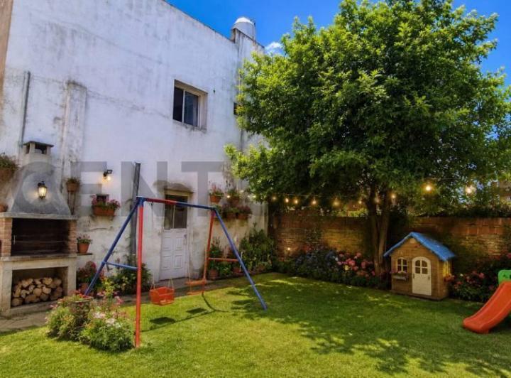 Casa · 90m² · 3 Ambientes · 1 Cochera