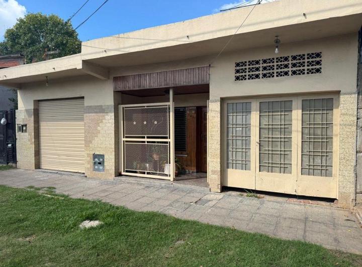 Casa · 111m² · 3 Ambientes · 1 Cochera